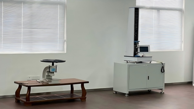 ストレッチフィルム突刺試験機